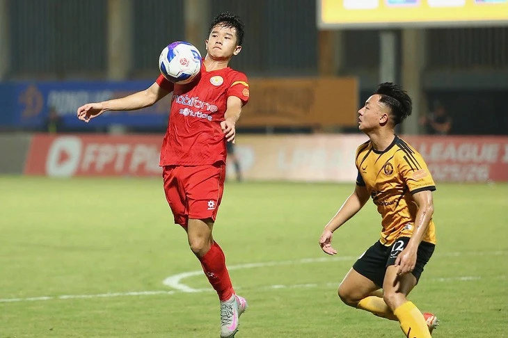 Hai tuyển thủ U23 Việt Nam tỏa sáng giúp PVF-CAND cầm chân Thanh Hóa