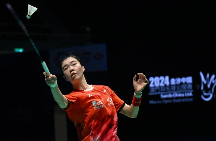 Câu lông Trung Quốc lại thua muối mặt