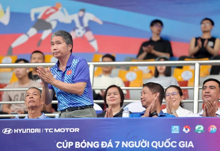 Cúp bóng đá 7 người quốc gia 2025 khai cuộc rộn ràng tại TP.HCM
