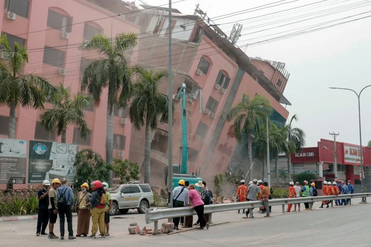 Động đất ở Myanmar: Cứu hơn 650 người, tiếp tục cuộc đua với thời gian