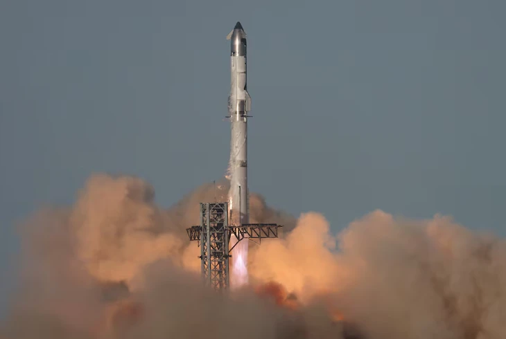 SpaceX lại mất tàu vũ trụ Starship, nhiều sân bay đóng cửa vì sợ mảnh vỡ