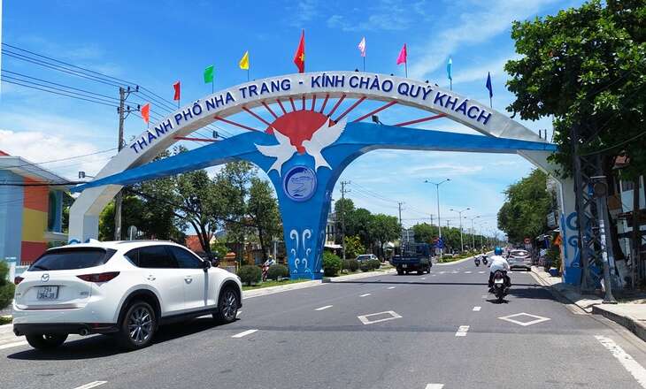 Nha Trang chỉ đạo khẩn chi trả tiền trợ cấp xã hội đúng ngày quy định cho dân