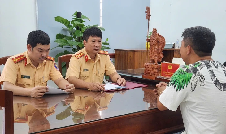 'Thế thân' nộp phạt vi phạm giao thông bị cảnh sát nhận diện ngay