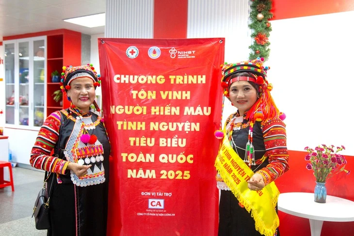 Khó như... đi vận động người dân tộc hiến máu