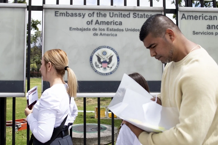 Mỹ thí điểm thu tối đa 15.000 USD tiền đặt cọc cho visa du lịch