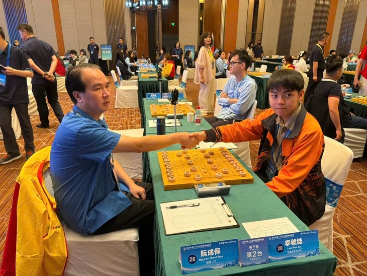 Kỳ thủ Việt Nam vươn lên dẫn đầu tại giải cờ tướng thế giới