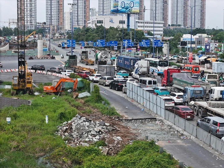 Nút giao An Phú chậm tiến độ: Có nhà thầu cả năm chỉ làm được 7% khối lượng
