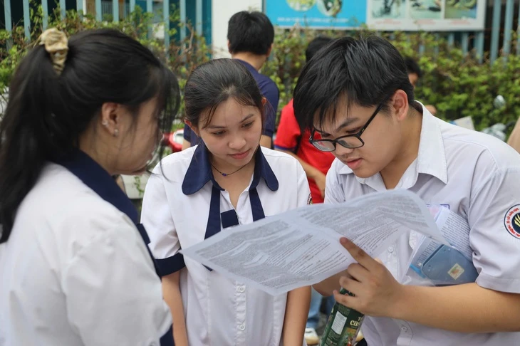 Đề thi tốt nghiệp THPT 2025: Khi chuẩn đánh giá vượt quá năng lực phổ thông