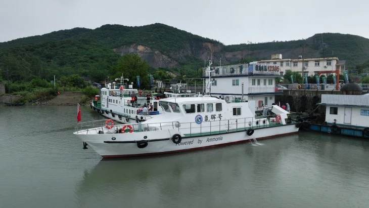 Tàu chạy bằng amoniac nguyên chất đầu tiên trên thế giới