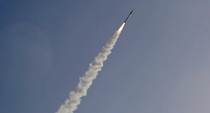 Giữa lúc căng thẳng, Yemen phóng tên lửa vào Israel