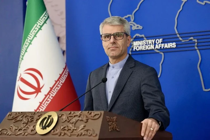Iran muốn thu 'một số' phí dịch vụ qua eo biển Hormuz?