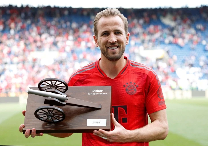 Harry Kane xác lập kỷ lục mới sau khi có danh hiệu đầu tiên
