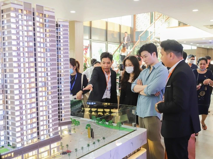 Ngân hàng tung loạt gói vay cho người trẻ mua nhà, vay có dễ?