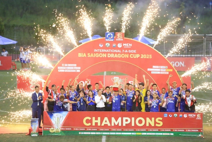 Đánh bại chủ nhà Việt Nam, Thái Lan vô địch giải bóng đá 7 người quốc tế