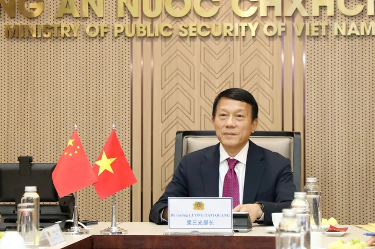 Bộ trưởng Lương Tam Quang điện đàm với Bộ trưởng Bộ Công an Trung Quốc