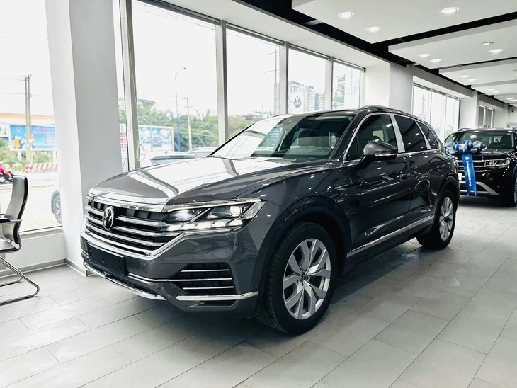 Tin tức giá xe: Volkswagen Touareg giảm giá kỷ lục hơn 330 triệu