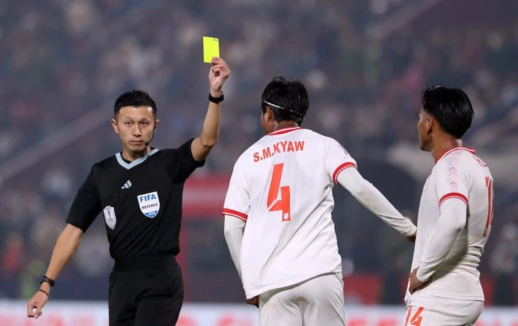 Hai trọng tài Nhật Bản cầm còi vòng áp chót V-League