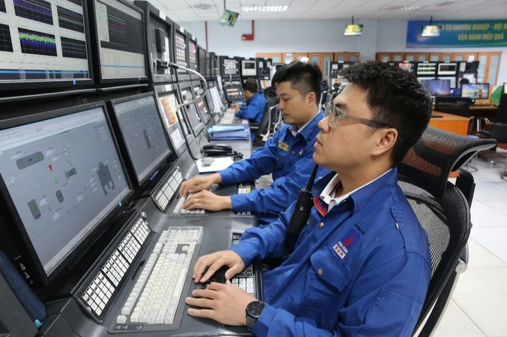 Lọc dầu Dung Quất thu về 69.000 tỉ đồng, lợi nhuận vượt 93% giữa biến động giá dầu