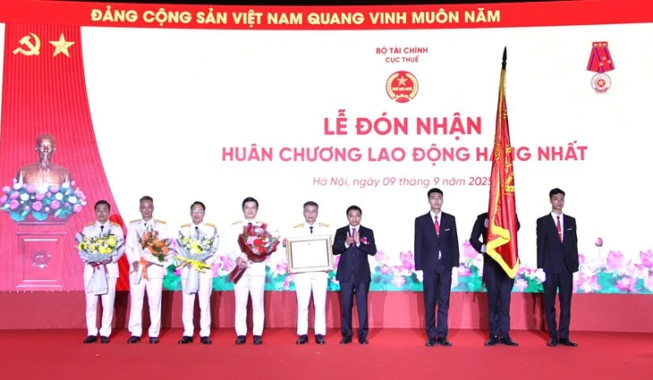 Bộ trưởng Bộ Tài chính: Thủ tục thuế phải rõ ràng, dễ thực hiện