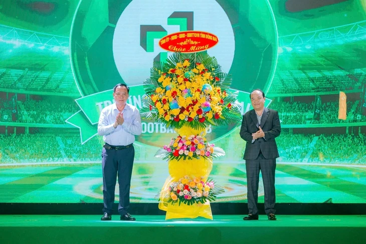 CLB Trường Tươi Đồng Nai xuất quân hoành tráng, quyết lên chơi V-League