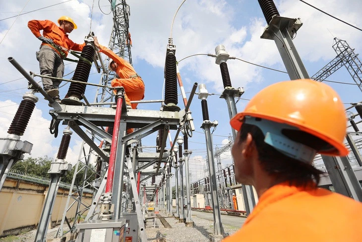 Căng thẳng cung ứng điện tuần tới, đề xuất sớm áp giá điện giờ cao điểm, thấp điểm
