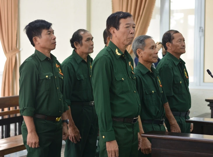 Hoãn phiên tòa phúc thẩm lần 3 vụ 6 cựu chiến binh kêu oan