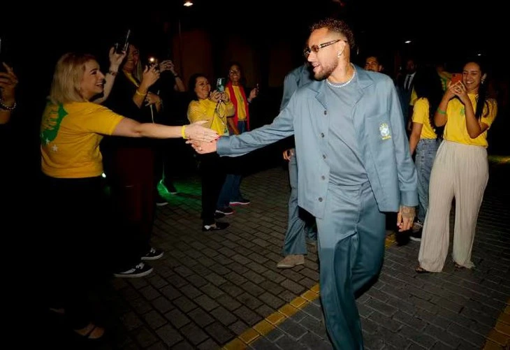 Tuyển Brazil mang 10 tấn hành lý và 'xe cứu thương di động' đến Mỹ dự World Cup
