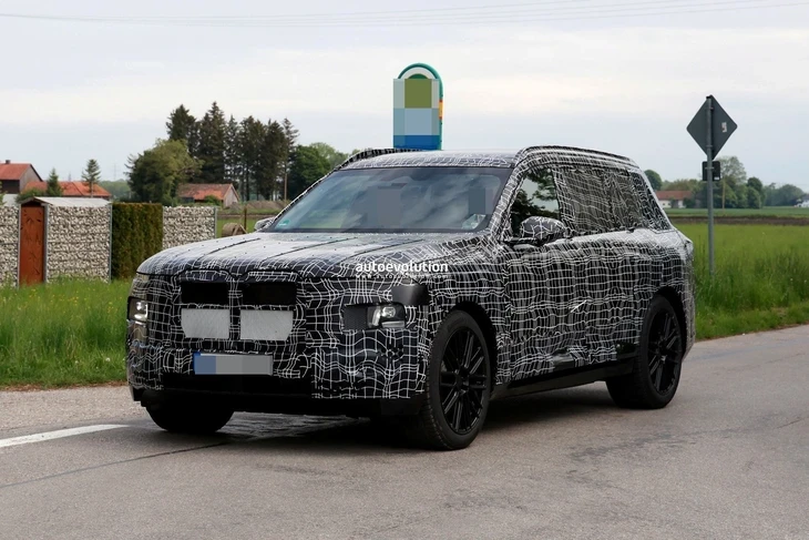 BMW X7 đời mới: SUV chủ lực sắp trở lại đối đầu với Mercedes-Benz GLS từ 2026