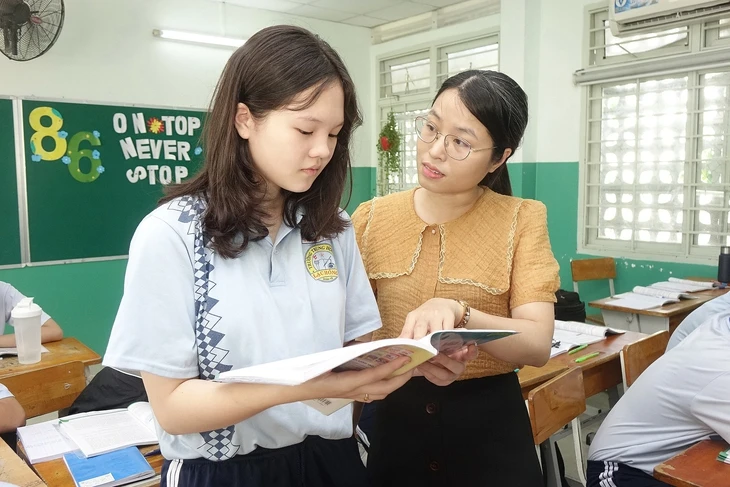 Tỉ lệ chọi vào lớp 10 TP.HCM diễn biến bất ngờ, có nên đổi nguyện vọng?
