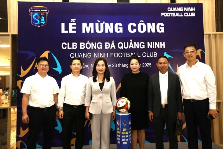 CLB Quảng Ninh được thưởng 1 tỉ đồng, sắp có thêm nguồn tài trợ