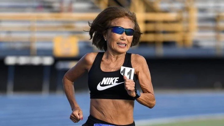 Cụ bà 77 tuổi hoàn thành bộ sưu tập marathon danh giá nhất thế giới là ai?