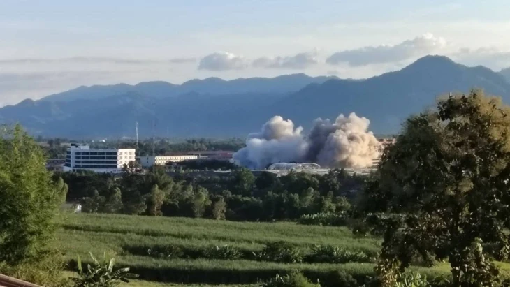 Thái Lan bắt 1.600 người trốn khỏi khu lừa đảo bị đánh bom ở Myanmar