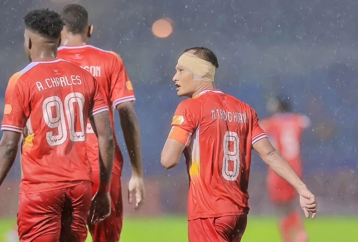 Vòng 10 V-League 2025 - 2026: Thử thách cho HAGL và CLB Hà Nội