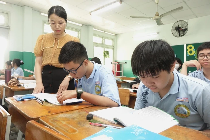 TP.HCM miễn phí ôn thi tuyển sinh 10, ôn thi tốt nghiệp THPT cho học sinh
