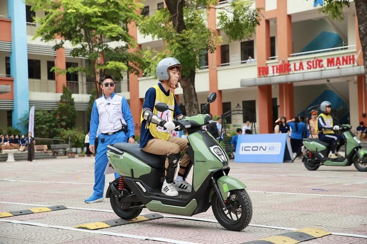 Honda hướng dẫn học sinh THPT Việt Nam lái xe an toàn, giảm tai nạn học đường