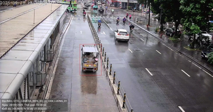 Thêm một con đường ở Hà Nội lắp camera AI, phát hiện hàng loạt xe đi vào làn BRT