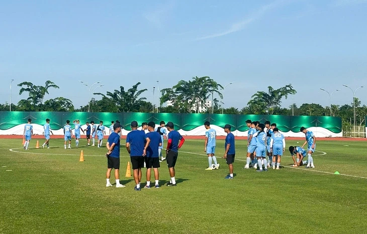 U19 Việt Nam đương đầu với thời tiết nắng nóng ở Indonesia