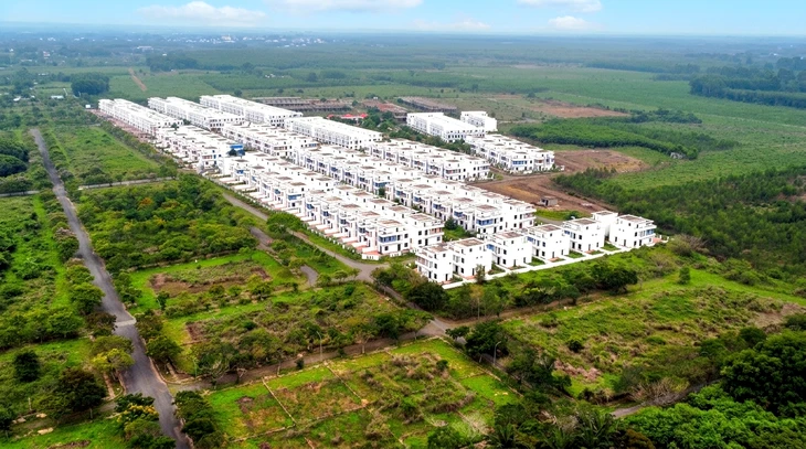 Một 'đại gia' bất động sản phía Nam sắp bị ngân hàng xiết hơn 500 'sổ đỏ'