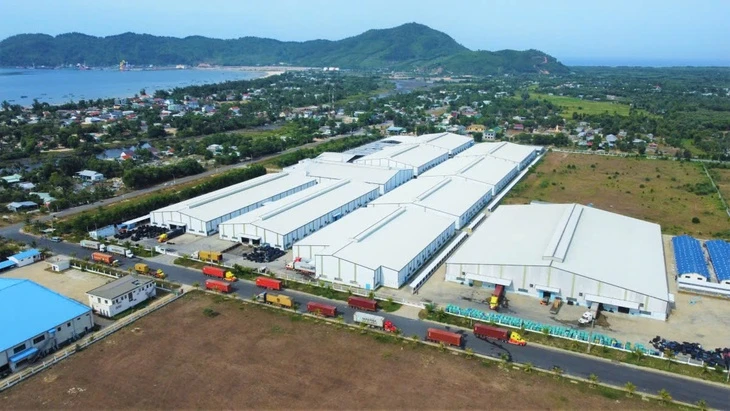 'Ông trùm' bất động sản hoãn tổ chức đại hội, cổ phiếu chao đảo khi Mỹ tăng thuế lên đối tác