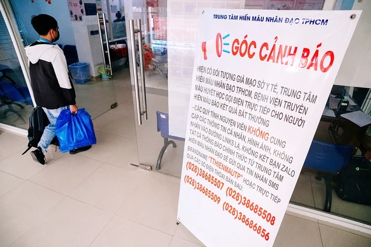 Chiêu trò lừa đảo mới: Hù dọa người hiến máu để chiếm đoạt tài sản