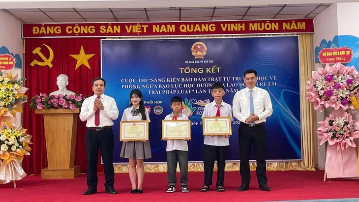 Trao 58 giải thưởng cuộc thi sáng kiến phòng ngừa bạo lực học đường