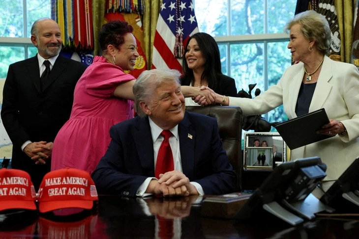 Ông Trump duyệt tăng cường phòng thủ cho nước Mỹ