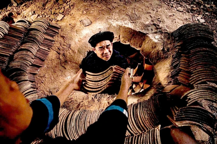 200 năm làng ngói âm dương Lũng Rì