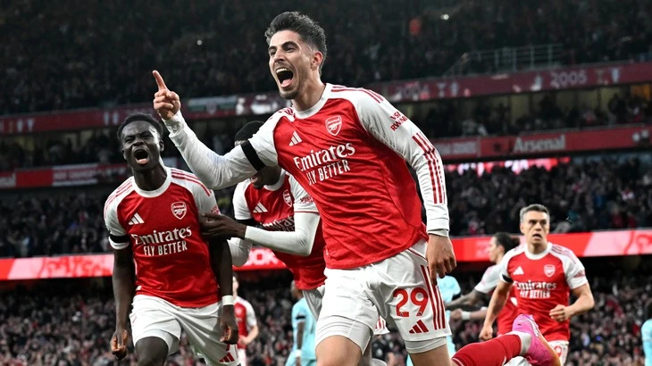 Arsenal chỉ còn cách ngôi vô địch 1 trận thắng