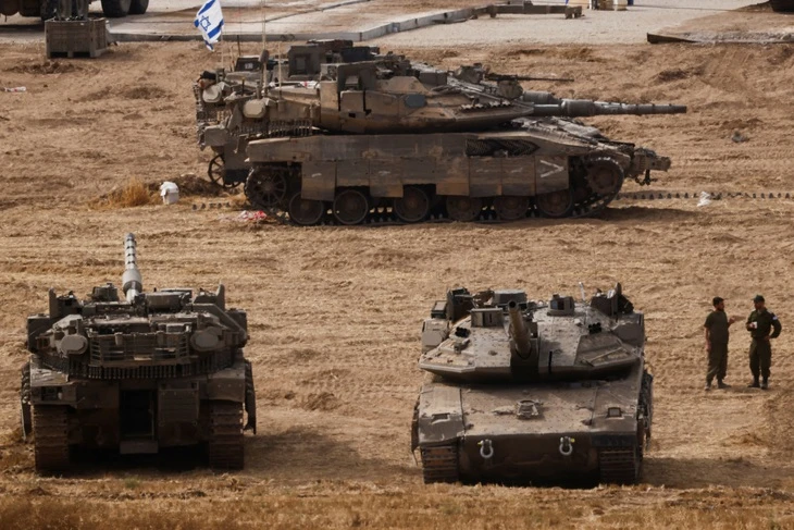 Israel mở đợt tấn công mới trên bộ, cho phép đưa lương thực vào Gaza