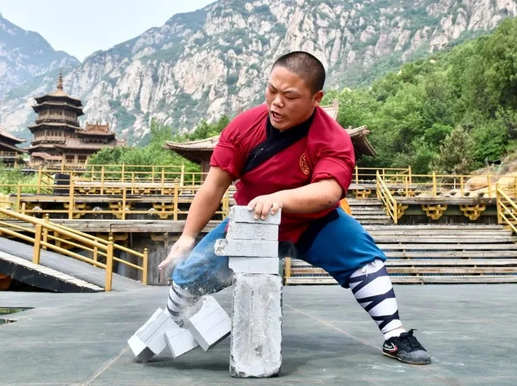 Kung fu Thiếu Lâm Tự có thực sự ‘đập vàng phá đá’?