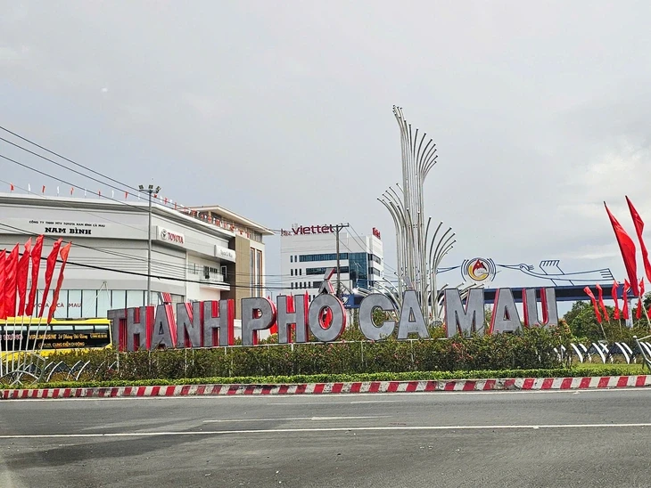Dự kiến hỗ trợ 2,2 triệu đồng/tháng cho cán bộ từ Bạc Liêu về Cà Mau làm việc sau hợp nhất tỉnh