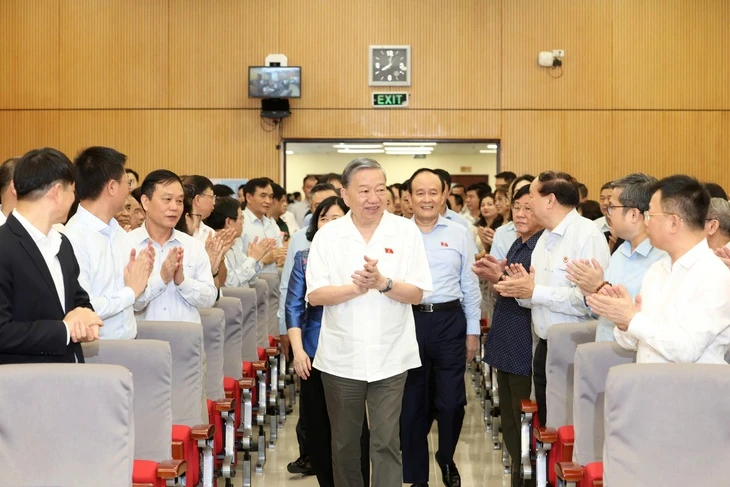 Tổng Bí thư Tô Lâm: Hà Nội có thể miễn phí bữa trưa cho học sinh từ tháng 9 năm nay?