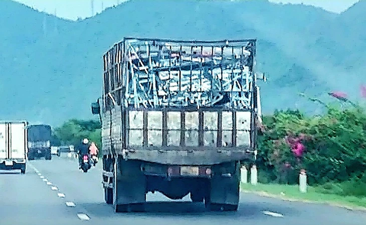 Vụ bán tài sản cưỡng chế ở Nha Trang: Chuyển đơn qua Văn phòng Cơ quan cảnh sát điều tra