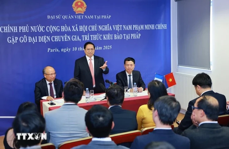 Thủ tướng đặt hàng trí thức kiều bào tại Pháp lập đề án đào tạo 100 kỹ sư AI cho Việt Nam